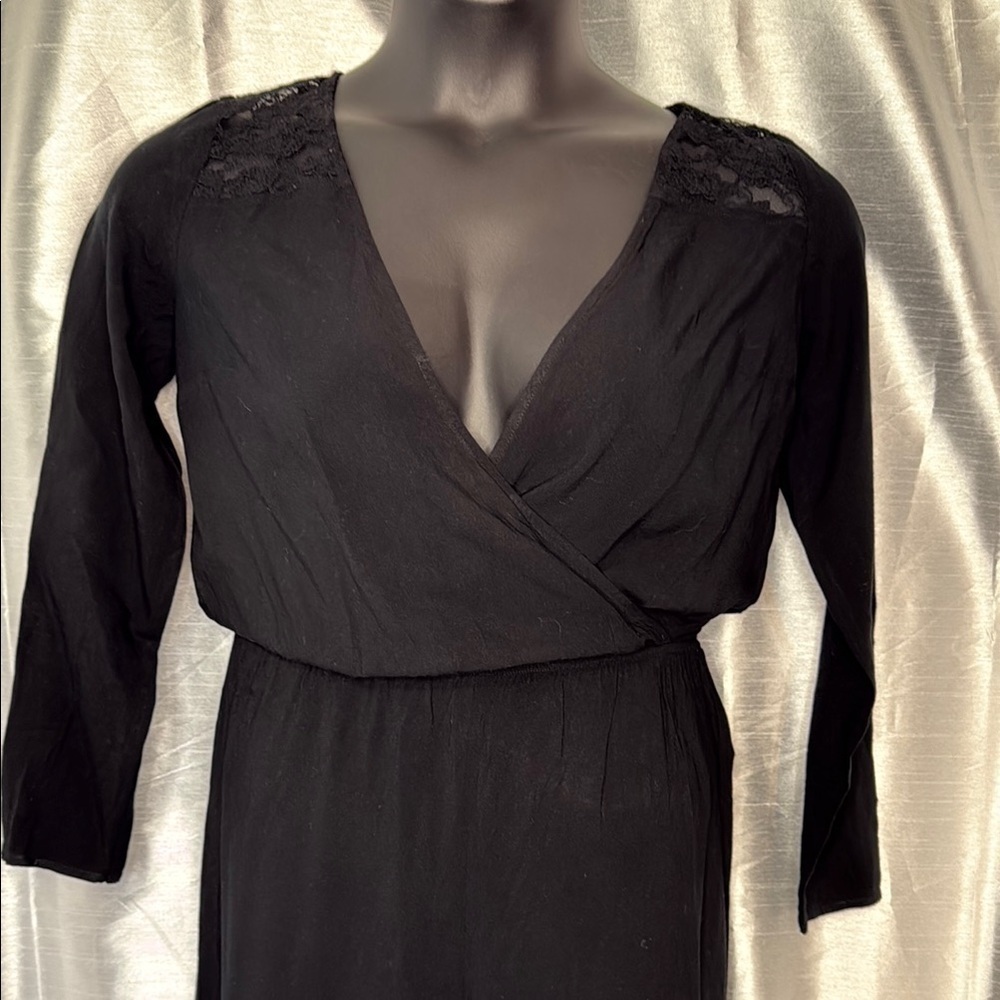Divided H&M Women’s 8 Lacy Rayon Blend Long Sleeve Elastic Waist V Neck Jumpsuit